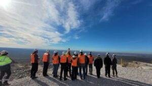 ESTUDIANTES DE INGENIERÍA QUÍMICA VISITARON HOLCIM S.A.