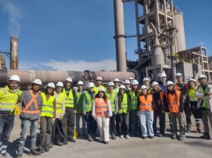 DEL AULA A LA OBRA: FUTUROS INGENIEROS CIVILES INCURSIONAN EN LA INDUSTRIA DEL HORMIGÓN