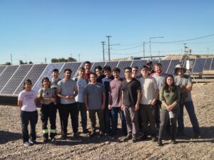 ESTUDIANTES DE INGENIERÍA ELECTROMECÁNICA VISITARON INSTALACIONES SOLARES Y DE BIOMASA EN MENDOZA